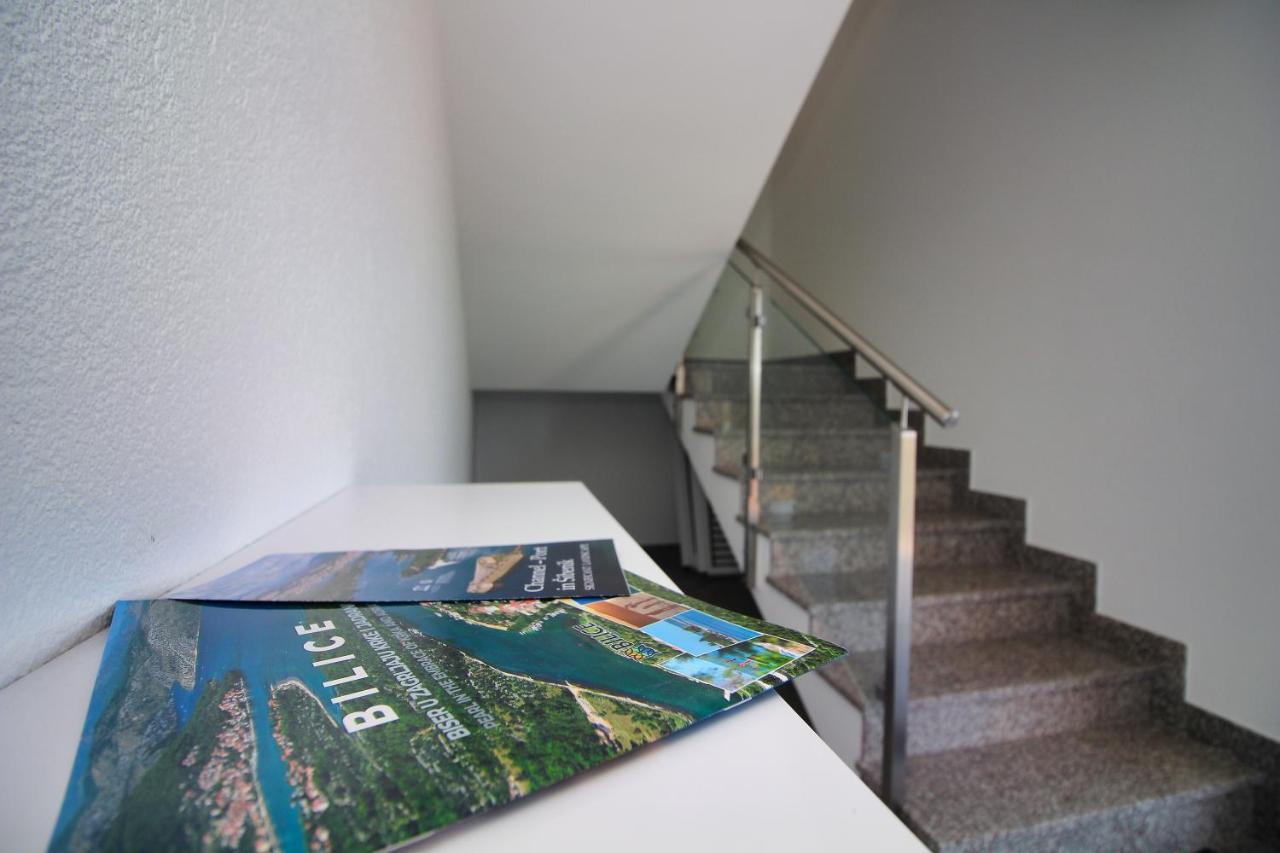 Grande Rosa Appartement Vrulje  Buitenkant foto