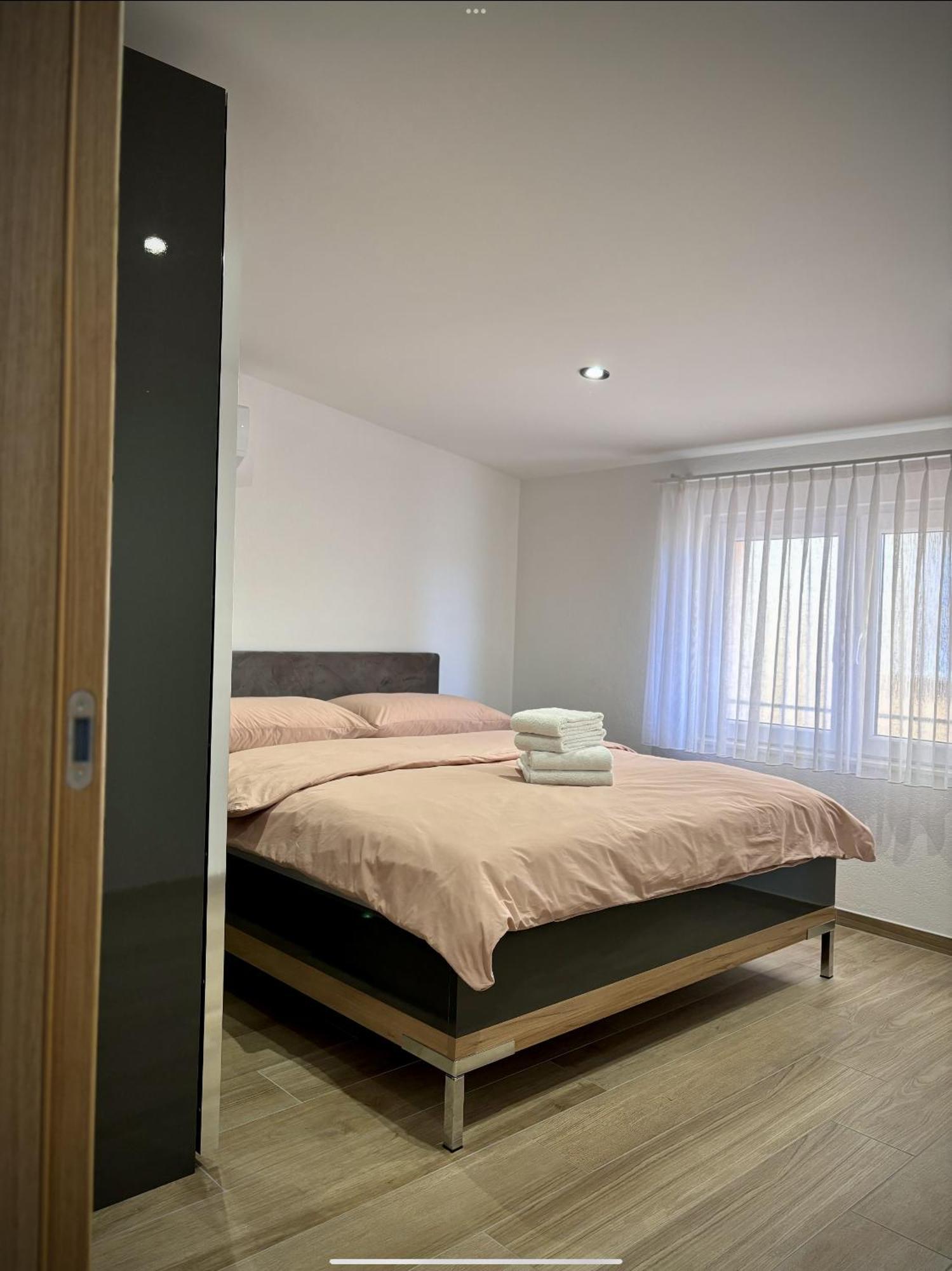 Grande Rosa Appartement Vrulje  Buitenkant foto