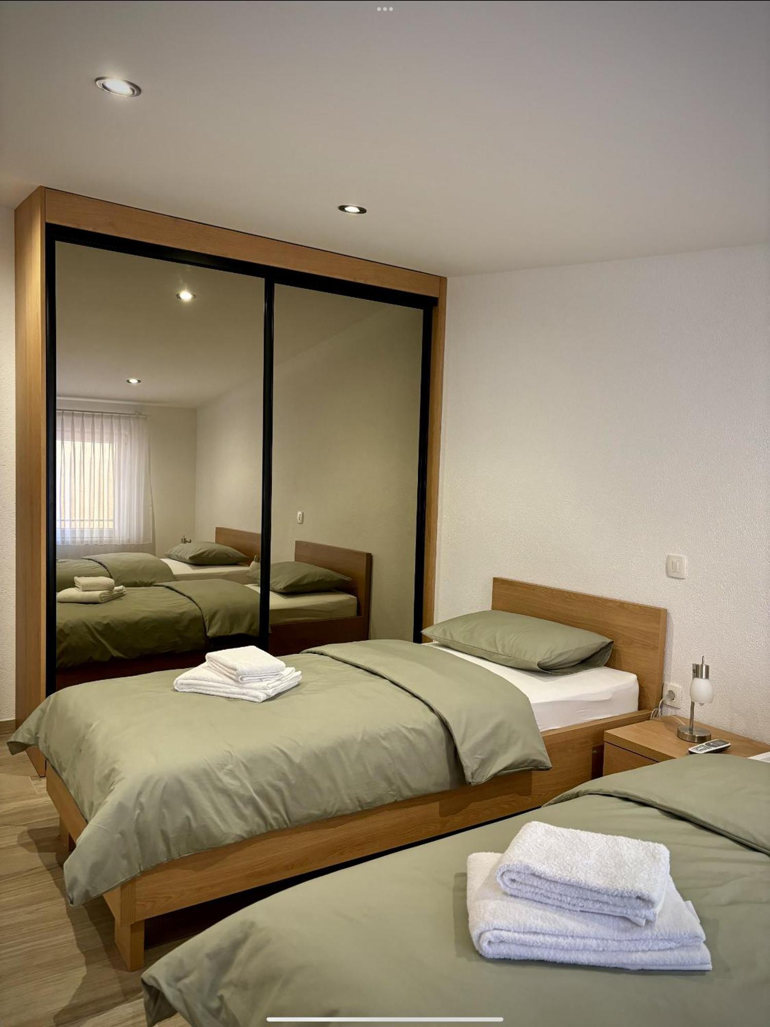 Grande Rosa Appartement Vrulje  Buitenkant foto
